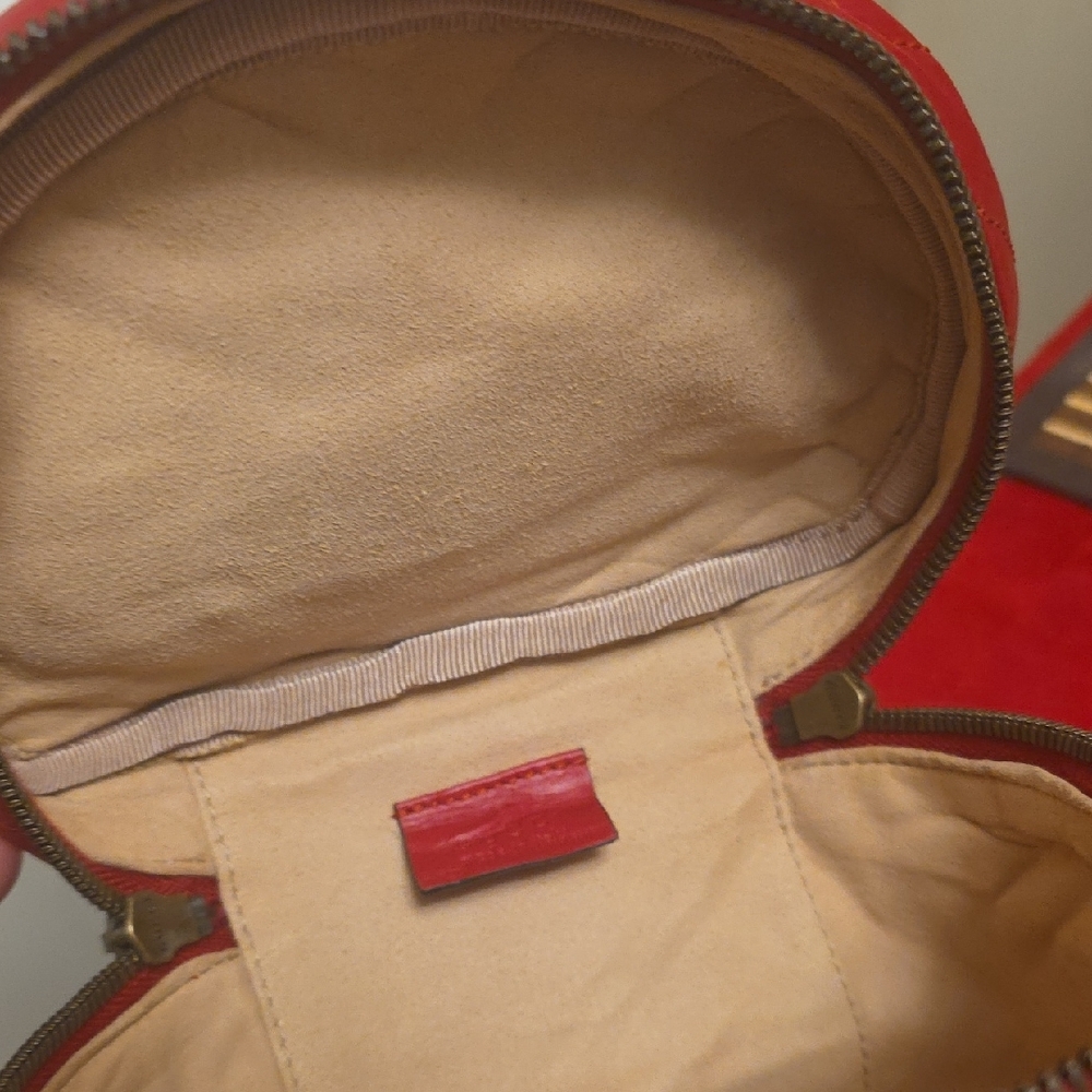 Gucci Red Quilted Leather Backpack - Picture 6 of 11